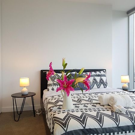 Apartments On The Fifth Melbourne City Exterior foto