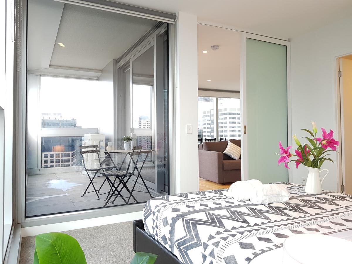 Apartments On The Fifth Melbourne City Exterior foto